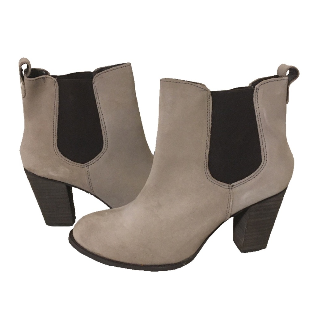 New Steve Madden Gray Taupe Suede Booties Size 9M